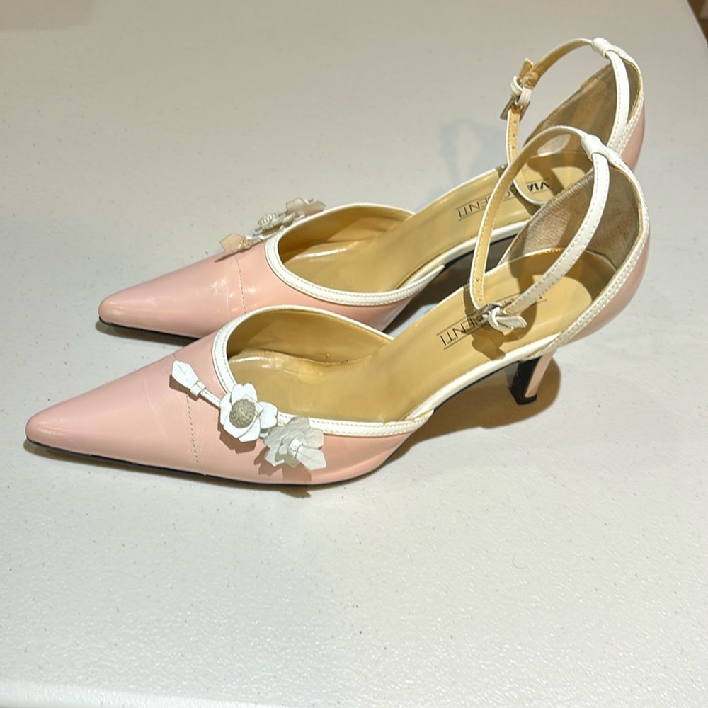 EUC Like New Vintage Via Accenti Leather Heels Size 9
